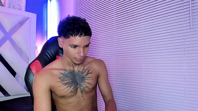 kai_storm77 élő XXX-chatje