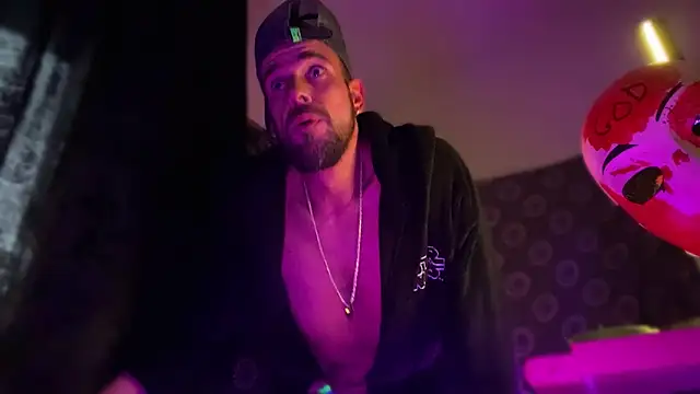 Guyst049 Live XXX-Chat