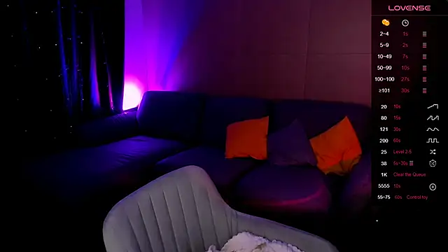 AnyaTaylor_ Chat XXX in diretta