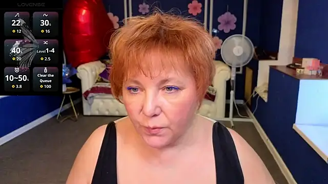 Kira_Kenett Chat XXX in diretta