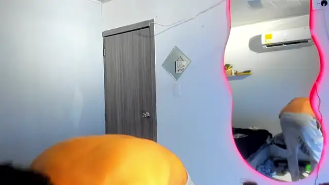 Živý XXX chat Kris_Khalifa69