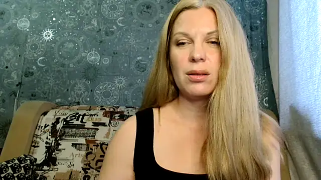 BlondeFox 网络视讯表演