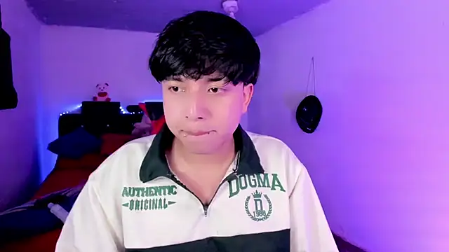 AnggelONfireeのライブXXXチャット