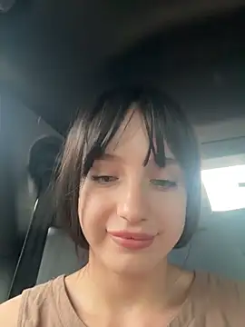 MiaTee's Live XXX Chat