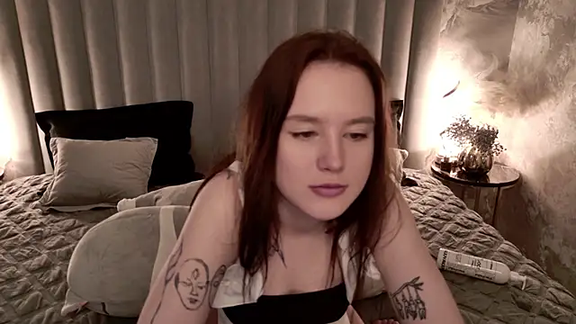 Živý XXX chat CarolineTenders