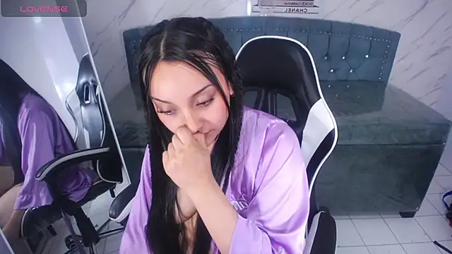 Sala de chat en directo de lia_harper_t