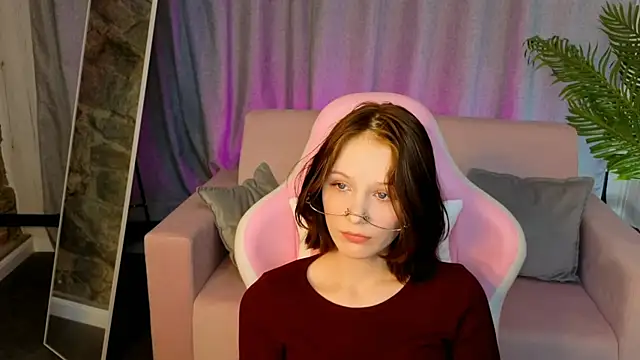 Chat XXX en directo de AliceJohansone