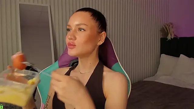 Czat XXX na żywo – Aria_Mila