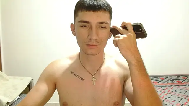 ChicoMaloFfF Adlı Modelin Canlı XXX Sohbeti