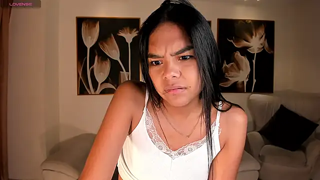 SaphiraJames webcam show