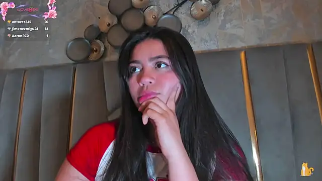 KimDevinne Adlı Modelin Canlı XXX Sohbeti