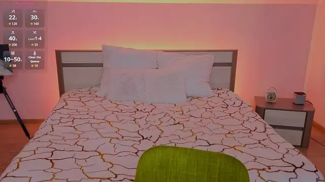 Chat +18 de Adetta ao vivo