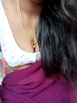 kruthika-telugu Adlı Modelin Canlı XXX Sohbeti