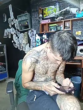 demoni0802 Adlı Modelin Canlı XXX Sohbeti