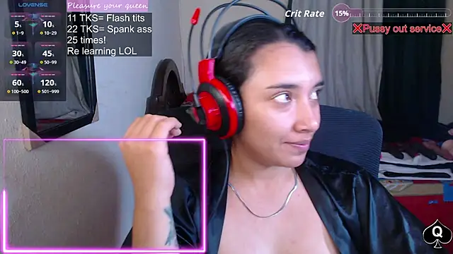 Robin_H00t_2's Live XXX Chat
