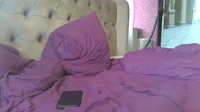 Shailadiess webkamerás műsora