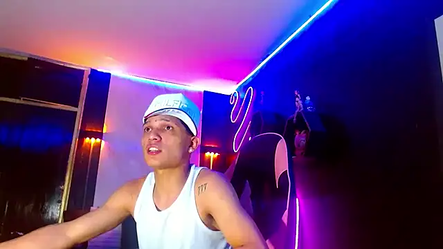 EL_VENEZOLANO_22CM webcam show