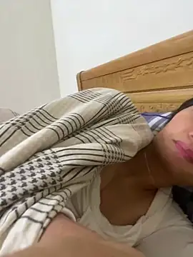 Linda-babyy Chat XXX in diretta