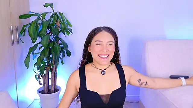 onlyemily_ live XXX chat