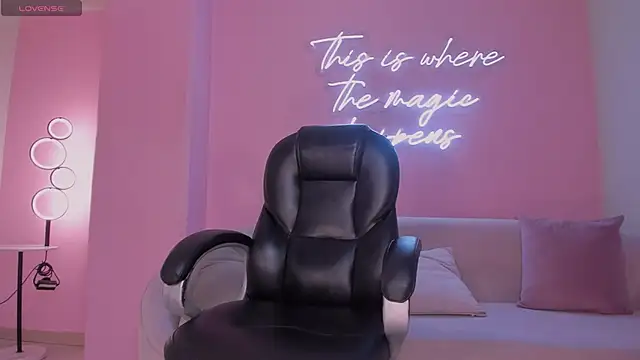 Živý XXX chat ArianaNova