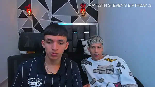 Juan_Nd_Steven 라이브 XXX 채팅