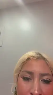 mxmxee's Webcam Show