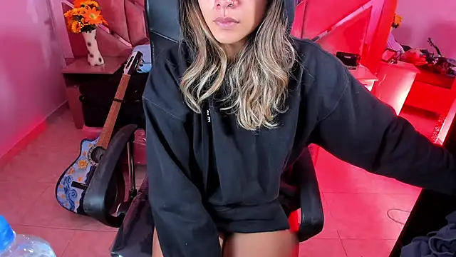 Chat +18 de Olivia_Fox69 ao vivo
