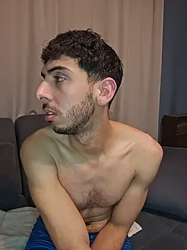 Chat +18 de LeoyNicky98 ao vivo