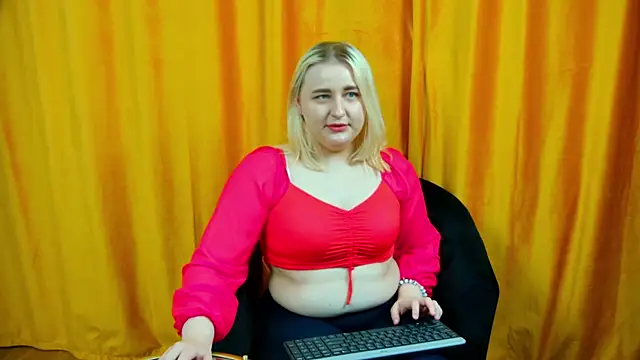 LioraArdyn's Live XXX Chat