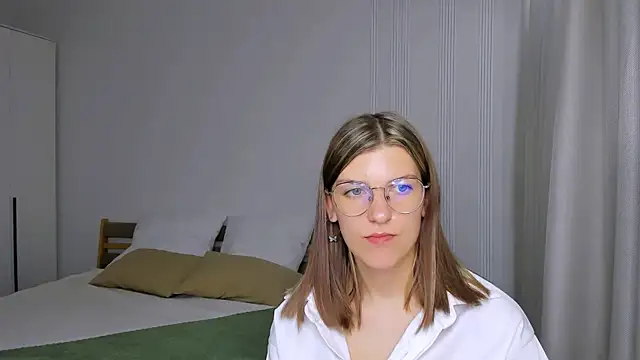AnnaThorne Adlı Modelin Canlı Sohbet Odası