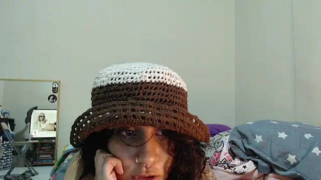 AlinaWoolf_ লাইভ XXX চ্যাট