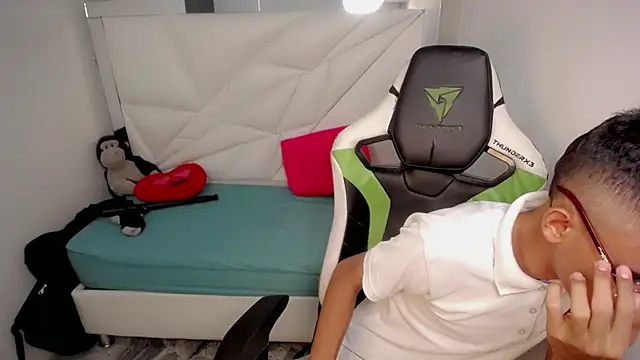 sombra_18 webcam show