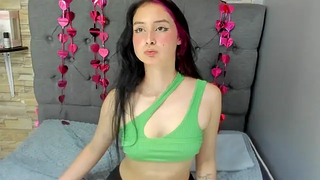 _bluee_berry_ Adlı Modelin Canlı XXX Sohbeti
