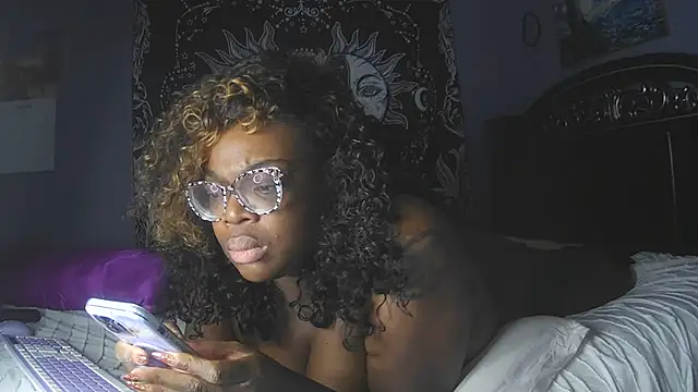 UriUniverse69 Chat XXX live