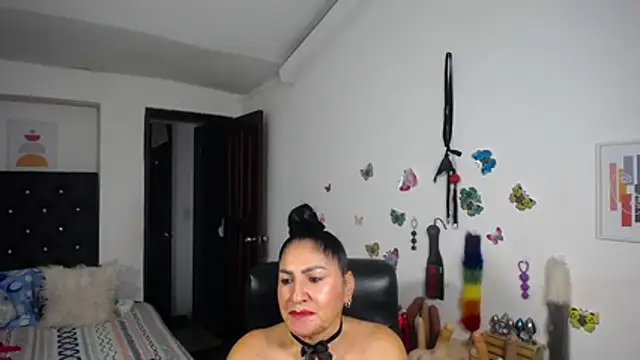 mature_bigboobs10n Live XXX chat