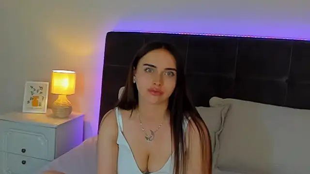 KellyWhites Live Chatraum