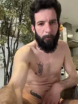 Michel_huge Show in webcam