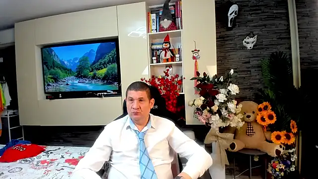 Pokazy przed kamerką – SpartacusDaddy48