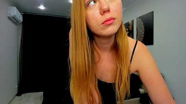 Strawberrye's Live XXX Chat