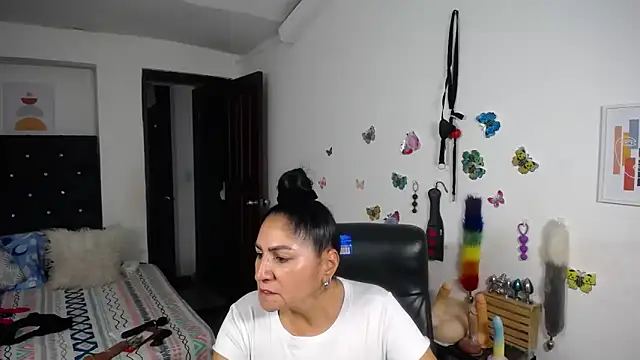 mature_bigboobs10's Live XXX Chat
