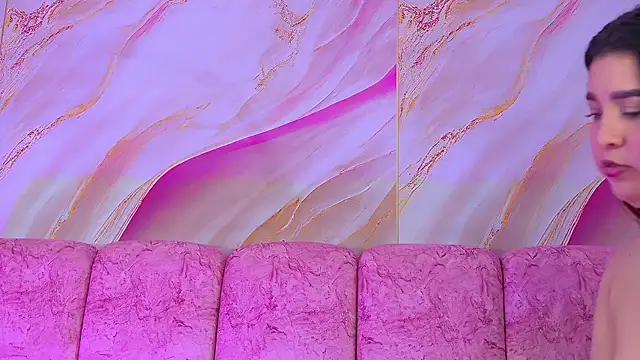 emmacurvy live XXX chat