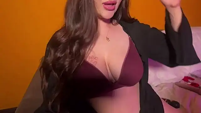 Elinatiranda's Webcam Show