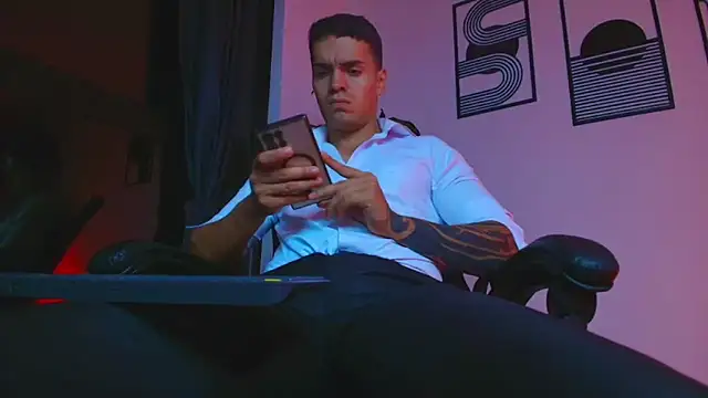 Webkamerová show ALPHA_DOMINUS_
