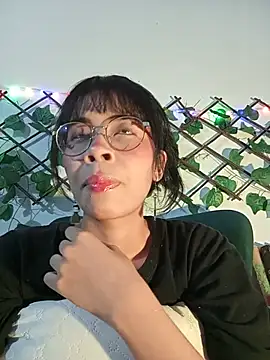 XXX chat uživo modela dolliette24
