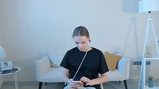 EstelleCondra 现场XXX聊天