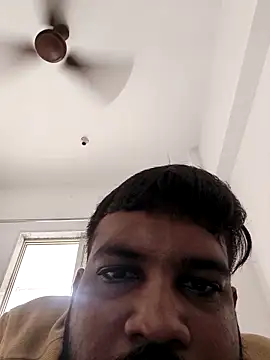 vinay_smalldick Chat XXX in diretta