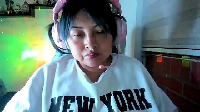 Shaddycute_ Chat XXX in diretta