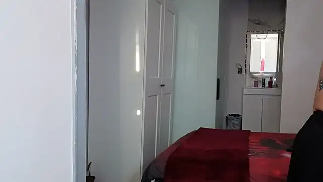 HotSpicyGujju Adlı Modelin Canlı XXX Sohbeti
