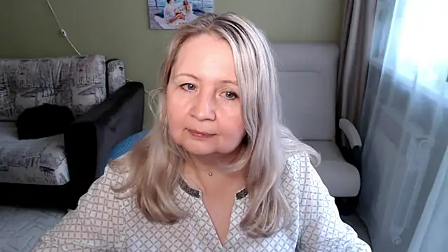 XXX chat uživo modela YanaMayer