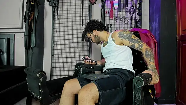 Twisted_Fantasy Chat XXX live
